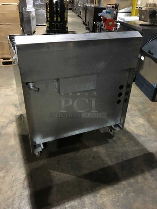 Nice! Jade Range Heavy Duty Commercial Natural Gas Powered WIDE BODY 4 Burner Range! With Full Size Oven Underneath! All S.S.! On Commercial Casters! - Image 4 of 11