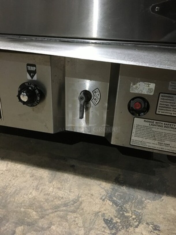 FABULOUS! Town Commercial Natural Gas Powered Smoker! All Stainless Steel Body! Model SM30RSSN Serial 201864! - Image 6 of 8