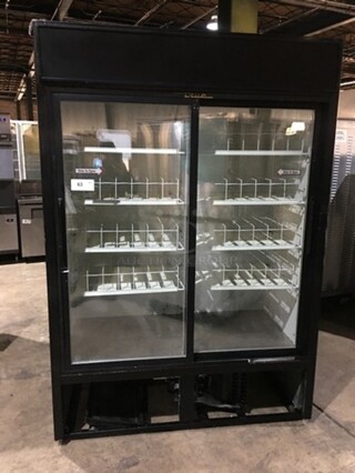 True Commercial Reach In Cooler Merchandiser! With 2 Sliding Doors! Model GDM47 Serial 13406454! 115V 1Phase!