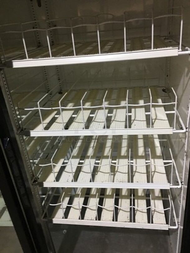 True Commercial Reach In Cooler Merchandiser! With 2 Sliding Doors! Model GDM47 Serial 13406454! 115V 1Phase! - Image 5 of 8