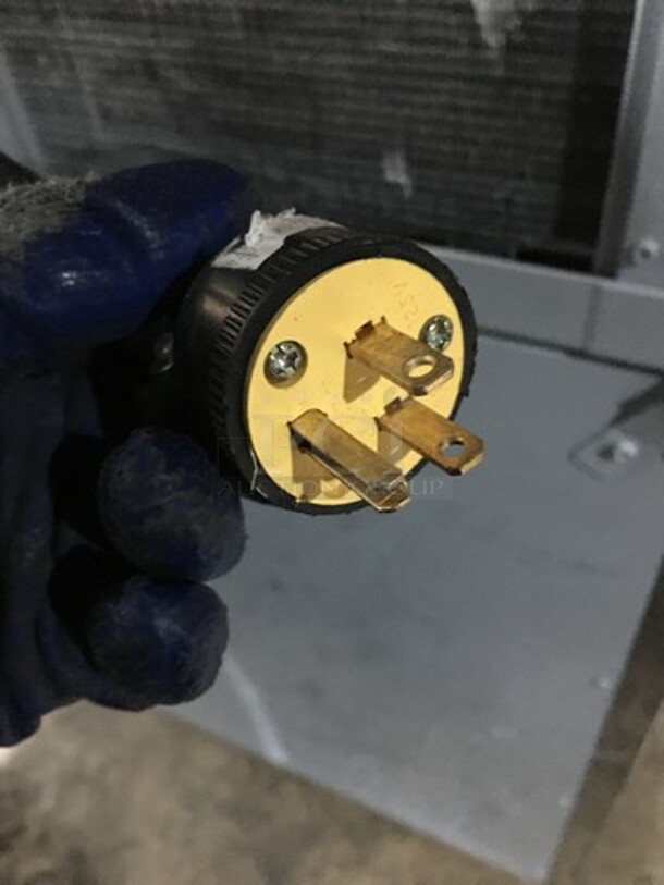 Manitowoc Commercial Ice Making Machine! With Ice Bin! All Stainless Steel! Model QD0452A! 115V 1Phase! 2 X Your Bid! Makes One Unit! - Image 7 of 7