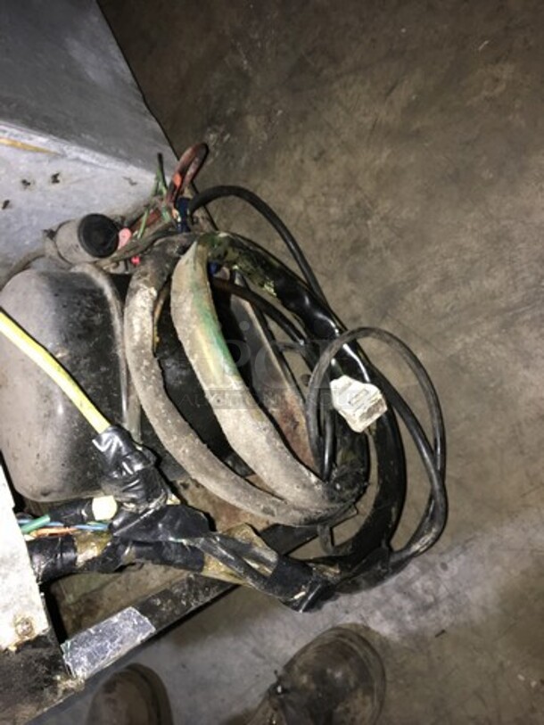 Beverage Air Commercial 3 Door Lowboy/Worktop Cooler! With Backsplash! All Stainless Steel! Model WDR93 Serial 2111110! 115V 1Phase! On Casters! - Image 9 of 9