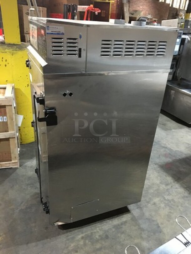 BEAUTIFUL! 2008 Yield King Commercial Electric Powered Omnivection Smoker/Steamer! All Stainless Steel! Model YK200 Serial Y20019! 208V 1Phase! On Commercial Casters! - Image 2 of 11