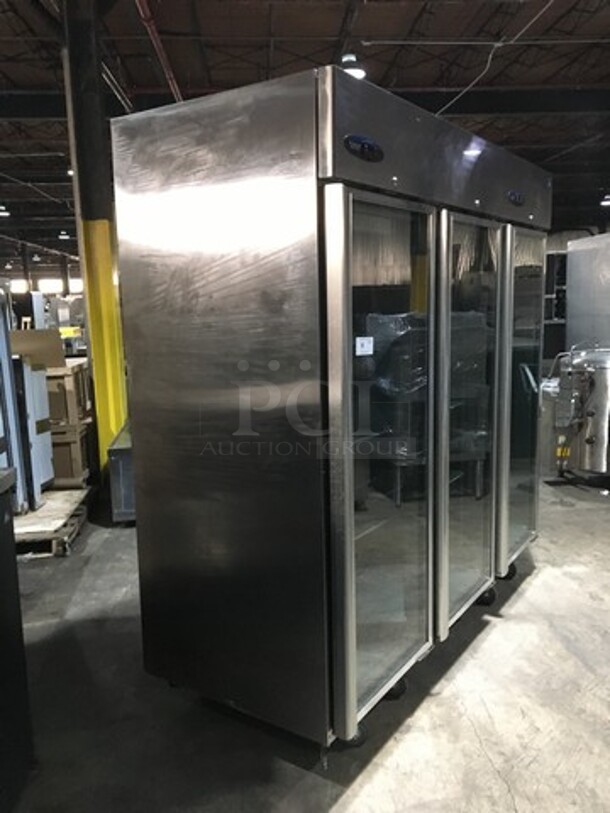 Hoshizaki Commercial 3 Door Reach In Cooler Merchandiser! With Poly Coated Racks! All Stainless Steel Body! Model CR3BFGYCR Serial E50024E! 115V 1Phase! - Image 4 of 10