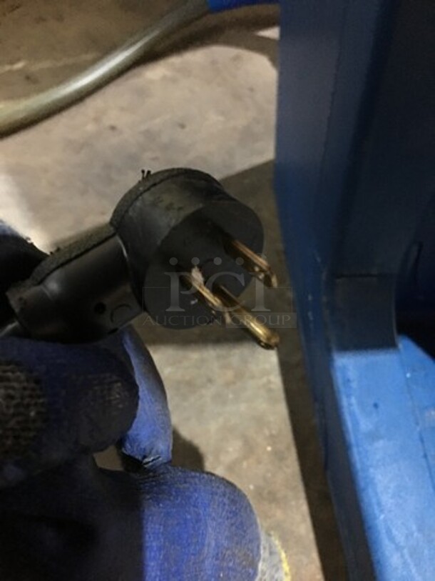 F'real Commercial Countertop Frozen Beverage Blender! Model FRLB4! - Image 8 of 8