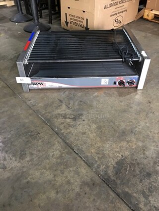 Great! APW Wyott Counter Top Hot Dog Roller Grill! All Stainless Steel! Model HRS755T Serial 8179618030441! 208/240V 1 Phase! 