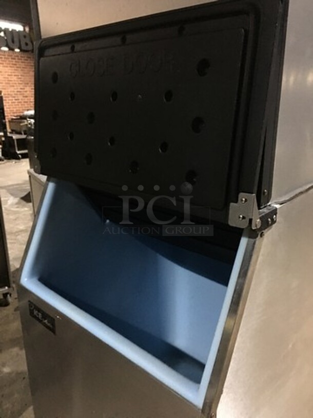 Ice-O-Matic Commercial Ice Making Machine! On Ice Bin! All Stainless Steel! Model ICE1006HW5 Serial 15061280013097! 208/230V! On Legs! 2 X Your Bid! Makes One Unit! - Image 5 of 9