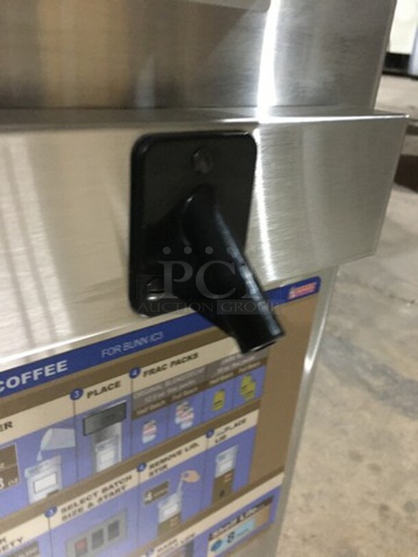Bunn Commercial Countertop Iced Tea Machine! All Stainless Steel! Model IC3 Serial IC00010841! 120/208V 1Phase!
 - Image 6 of 9