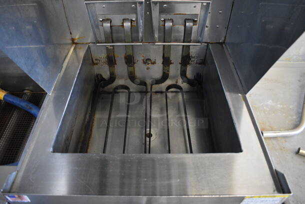 GORGEOUS! Giles Model WOG-MP-VH Stainless Steel Commercial Floor Style Electric Powered Fryer w/ Ventless Hood on Commercial Casters. 240 Volts, 3 Phase. 24x31x81 - Image 5 of 12