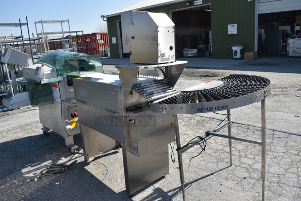 MARVELOUS! 12' Mettler Toledo Model 0647 Solo Max Commercial Floor Style Scale w/ Model 8270 Stainless Steel Labeler and Model 0925 Stainless Steel Conveyor. 115 Volts, 1 Phase. 140x52x69 - Image 9 of 12
