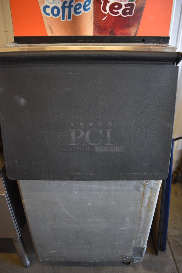 GREAT! 2012 Manitowoc Model IY0324A-161 Stainless Steel Commercial Air Cooled Ice Machine Head on Metal Commercial Ice Bin. 115 Volts, 1 Phase. 22x33x69 - Image 5 of 8