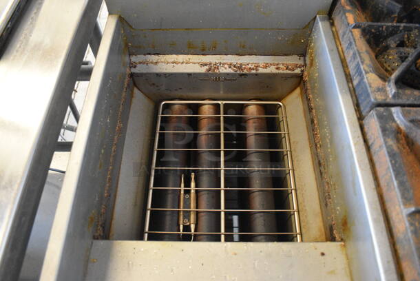 NICE! 2018 Avantco Model FF300-N Stainless Steel Commercial Floor Style Natural Gas Powered Deep Fat Fryer. 90,000 BTU. 15.5x30x46 - Image 5 of 8