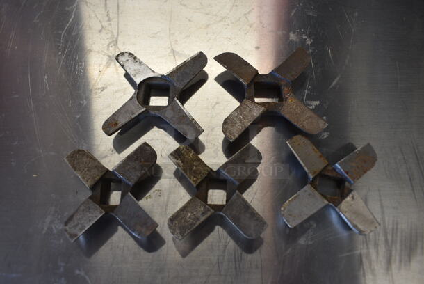 5 Metal Meat Grinder Knives. 3x3x0.5. 5 Times Your Bid! - Image 2 of 4