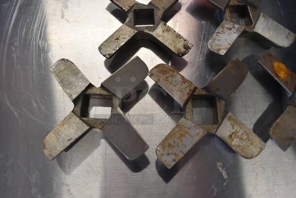 5 Metal Meat Grinder Knives. 3x3x0.5. 5 Times Your Bid! - Image 5 of 5
