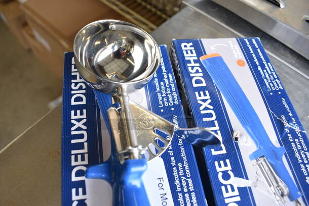 2 BRAND NEW IN BOX! Winco Stainless Steel Scoops. 9". 2 Times Your Bid! - Image 3 of 4