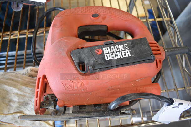 Black & Decker Model JS515 Electric Powered Sander. 120 Volts, 1 Phase. 9x4x9. Tested and Working! - Image 2 of 5