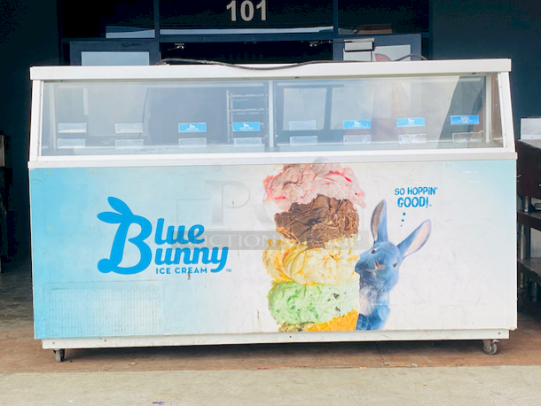 HussMann DCSG-16 88" Ice Cream Dipping Cabinet 16 Flavor w/ Straight Glass.

115v 1ph 10.5amp 60hz

88"x27"x51"

In Use Prior to Removal.  - Image 1 of 8