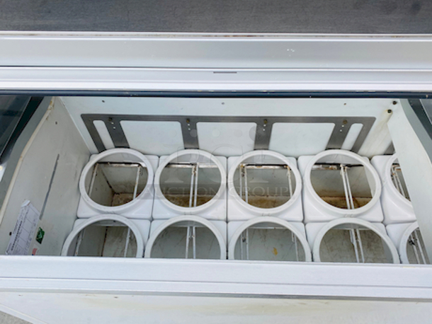 HussMann DCSG-16 88" Ice Cream Dipping Cabinet 16 Flavor w/ Straight Glass.

115v 1ph 10.5amp 60hz

88"x27"x51"

In Use Prior to Removal.  - Image 6 of 8
