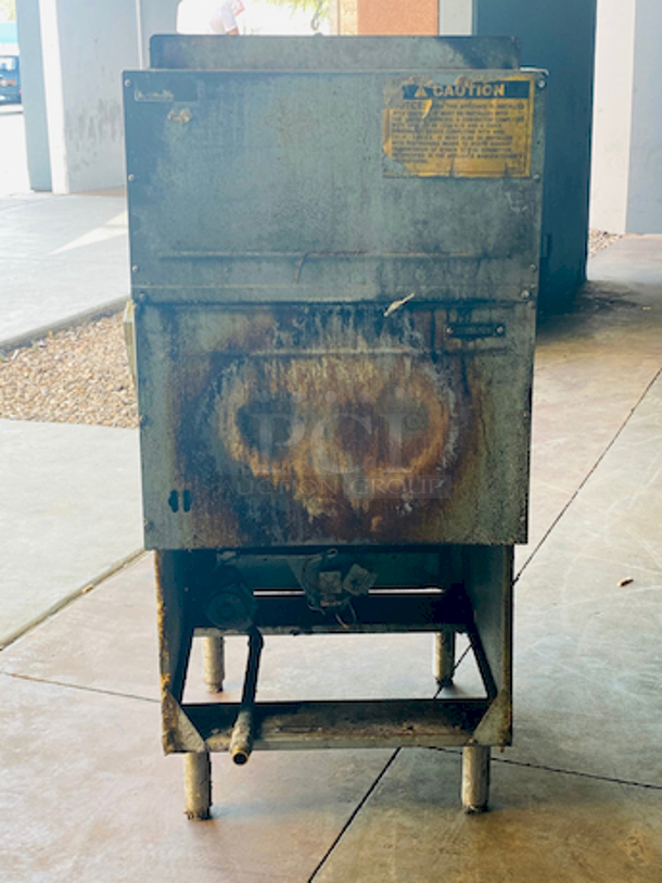 AWESOME! Vulcan LG500-1 65-70 lb. Natural Gas Floor Fryer - 150,000 BTU

Overall Dimensions:
Left to Right: 21"
Front to Back: 29 1/2"
Height: 47 5/8"
Frying Area: 19 1/2" x 14"
Oil Capacity: 65-70 lb. - Image 4 of 7