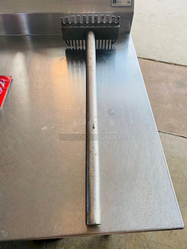 NICE! Stainless Steel Grill Cleaner.

25x8 - Image 1 of 3