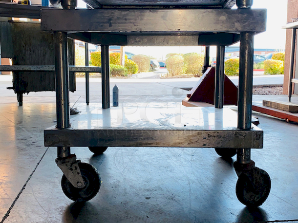 SWEET! Stainless Steel Equipment Stand with Undershelf on Commercial Casters.

26x30x24


 - Image 3 of 8