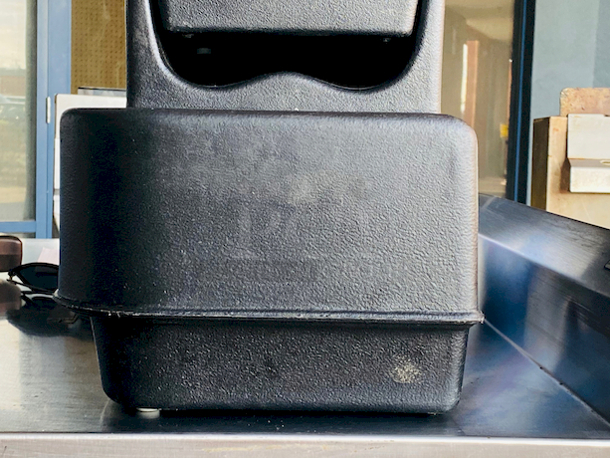 SWEET! Set Of 4 Cambro 100BC-110 - Booster Seats. 

Material: Polyethylene
Height	11.25"
Length	8.13"
Weight	2.54 lbs.
Width	11.63"

4x Your Bid - Image 4 of 7