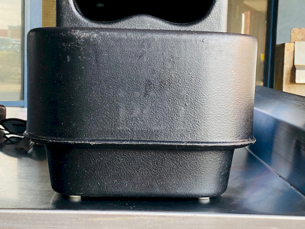 SWEET! Set Of 4 Cambro 100BC-110 - Booster Seats. 

Material: Polyethylene
Height	11.25"
Length	8.13"
Weight	2.54 lbs.
Width	11.63"

4x Your Bid - Image 5 of 7