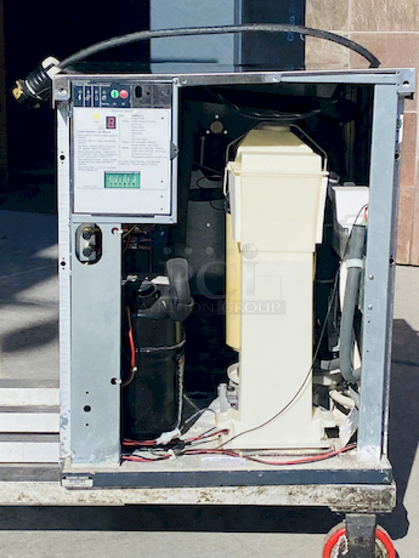 NUGGETS STYLE ICE! Scotsman N0922W-32A 1094 Lb Nugget Ice Machine - Water Cooled, Prodigy Series Ice Maker. removed From Raising Cane's Nugget style ice Water-cooled, self-contained condenser Up to 1094 lb production/24 hours Stainless steel finish 208-230 volts, 60 Hz, 1-phase, 17.9 amps UL, NSF, CE 22.9” x 24” x 27”

Missing Face cover.	 - Image 2 of 12