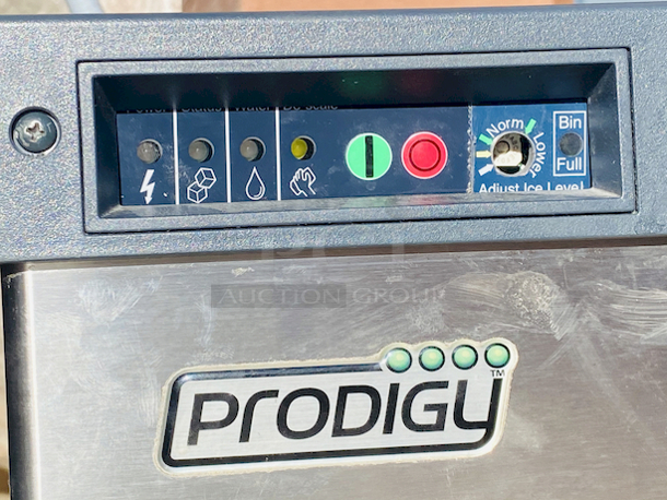 NUGGETS STYLE ICE! Scotsman N0922W-32A 1094 Lb Nugget Ice Machine - Water Cooled, Prodigy Series Ice Maker. removed From Raising Cane's Nugget style ice Water-cooled, self-contained condenser Up to 1094 lb production/24 hours Stainless steel finish 208-230 volts, 60 Hz, 1-phase, 17.9 amps UL, NSF, CE 22.9” x 24” x 27”

Missing Face cover.	 - Image 9 of 11