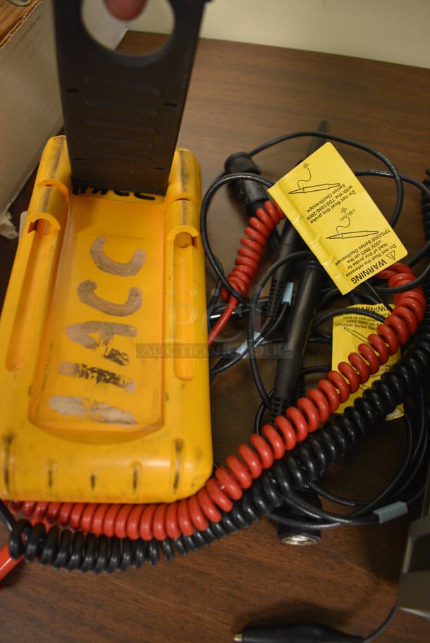 Fluke 23 Series II Multimeter. 6.5x7x2 - Image 4 of 4