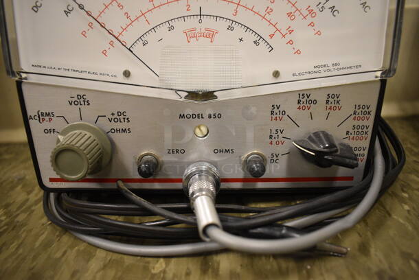 Model 850 Metal Electronic Volt-Ohmmeter. 7.5x3.5x6.5. (Midtown 2: Room 105) - Image 4 of 6