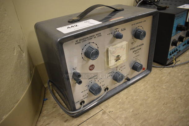 WR-52A Metal Stereo FM Signal Simulator. 13.5x7.5x10.5. (Midtown 2: Room 105) - Image 3 of 8