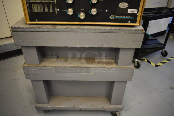 Buehler Duomet II Metal Commercial Countertop Belt Surfacer on Wooden Cart on Commercial Casters. 115 Volts, 1 Phase. 24x24x10.5. Cart 28x24x32 (Midtown 1: Room 122) - Image 6 of 9