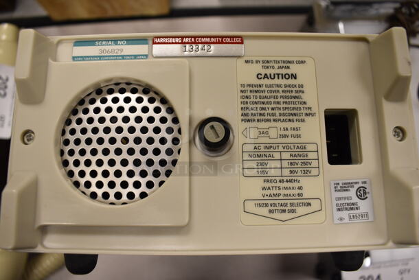 Electronic Instrument. 9.5x14x5. (Midtown 2: Room 105) - Image 3 of 3