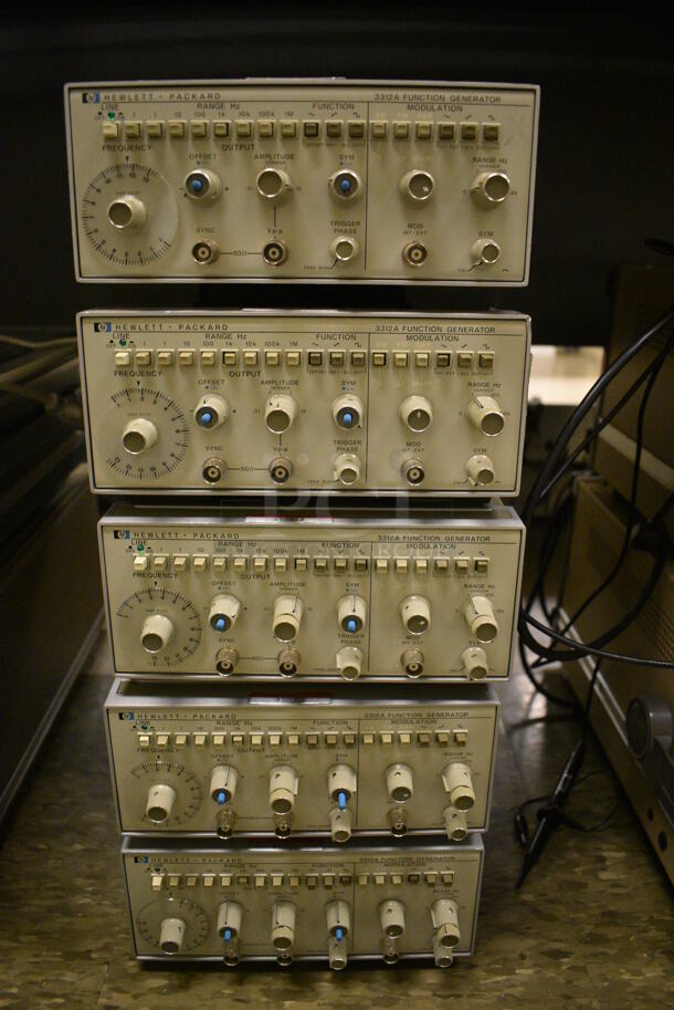 5 Hewlett Packard HP 3312A Function Generator. 8.5x14x4. 5 Times Your Bid! (Midtown 2: Room 105) - Image 2 of 5