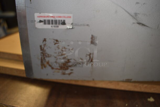 Precision Thelco Model 2 Metal 
Commercial Countertop Incubator. 18x16x24. (Midtown 1: Room 122) - Image 7 of 8