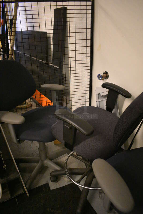 7 Various Office Chairs on Casters. Includes 21x22x37. 7 Times Your Bid! (Midtown 1: Room 122) - Image 3 of 4