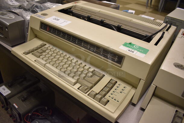 IBM Countertop Typewriter. 20.5x18.5x6.5. (Midtown 2: Room 105) - Image 2 of 4