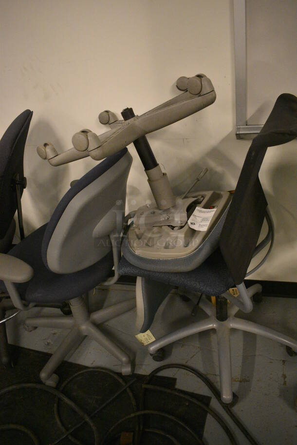 7 Various Office Chairs on Casters. Includes 21x22x37. 7 Times Your Bid! (Midtown 1: Room 122) - Image 4 of 4