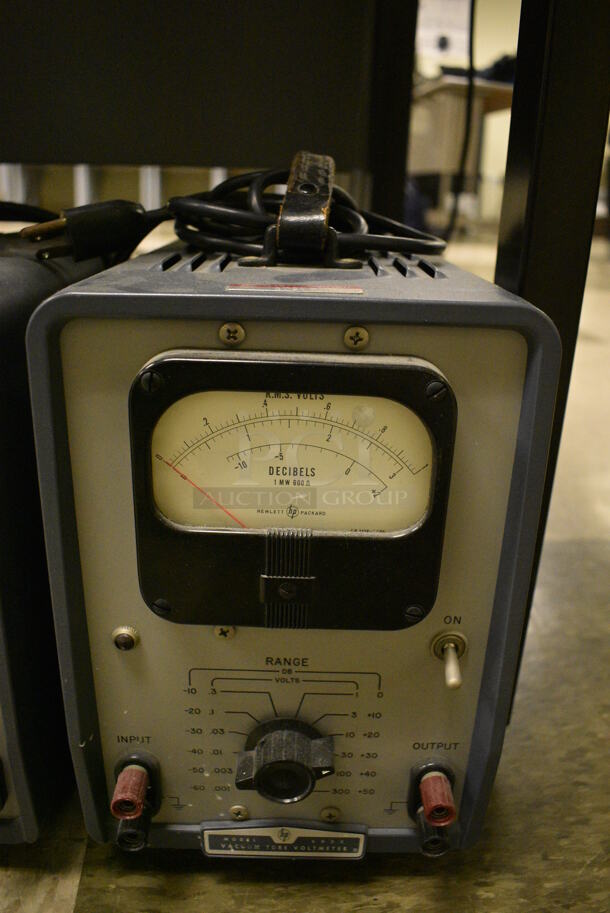 2 General Radio Model 400D Metal Vacuum Tube Voltmeter. 7x11x11. 2 Times Your Bid! (Midtown 2: Room 105) - Image 3 of 5