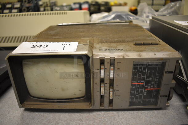 Emerson FM/AM/PSB-WB Receiver Television. 11.5x11x5. (Midtown 2: Room 105)