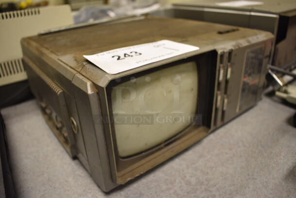 Emerson FM/AM/PSB-WB Receiver Television. 11.5x11x5. (Midtown 2: Room 105) - Image 4 of 6