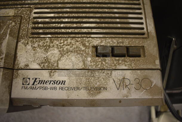 Emerson FM/AM/PSB-WB Receiver Television. 11.5x11x5. (Midtown 2: Room 105) - Image 5 of 6