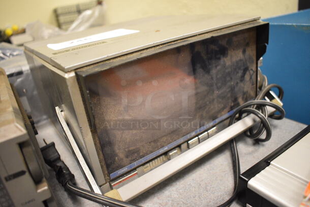 Emerson Model VR36 Portable AC/DC TV/FM Radio Receiver. 10x11x6. (Midtown 2: Room 105)  - Image 3 of 6