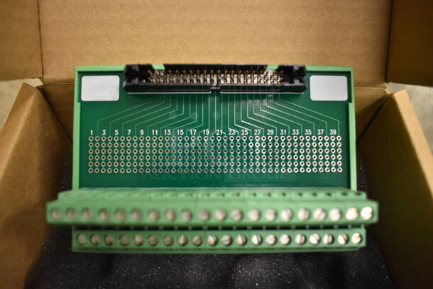 7 BRAND NEW IN BOX! Phoenix FLKM 40-CMP Electronic Panels. 4.5x3x2.5. 7 Times Your Bid! (Midtown 2: Room 105)  - Image 1 of 7
