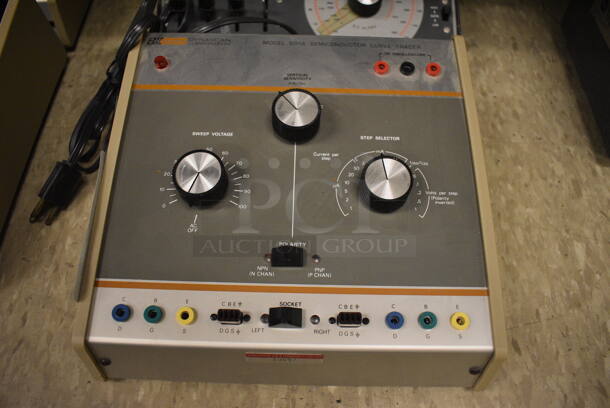 2 BK Precision Units; Model 501 Semiconductor Curve Tracer and Transistor Tester. 10x10x4, 11x10x5.5. 2 Times Your Bid! (Midtown 2: Room 105) - Image 3 of 4