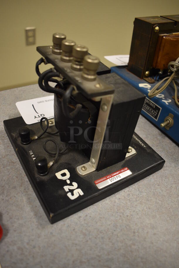 The Welch Metal Unit. 115 Volts, 1 Phase. 6x6x5. (Midtown 2: Room 105) - Image 2 of 5