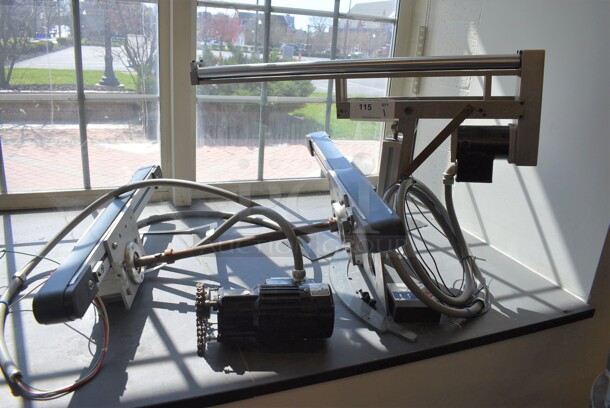 Metal Countertop Unit w/ Motor. 115 Volts, 1 Phase. 32x38x22. (Midtown 1: Room 122) - Image 1 of 6