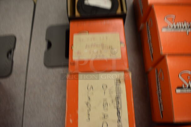 5 BRAND NEW IN BOX! Simpson Voltmeter. 3.5x3.5x2.5. 5 Times Your Bid! (Midtown 2: Room 105) - Image 4 of 4