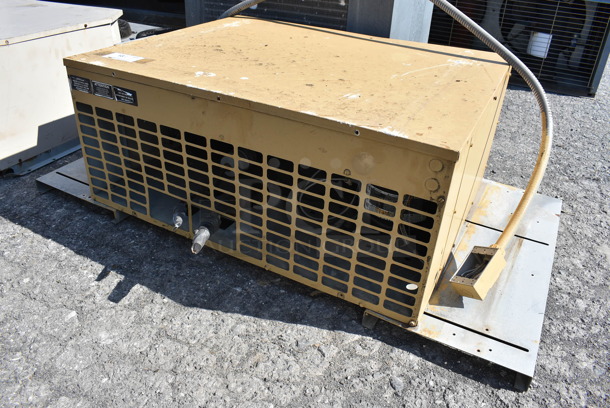 Metal Commercial Compressor for Walk In. 208-230 Volts, 3 Phase. 60x30x18 - Image 2 of 7
